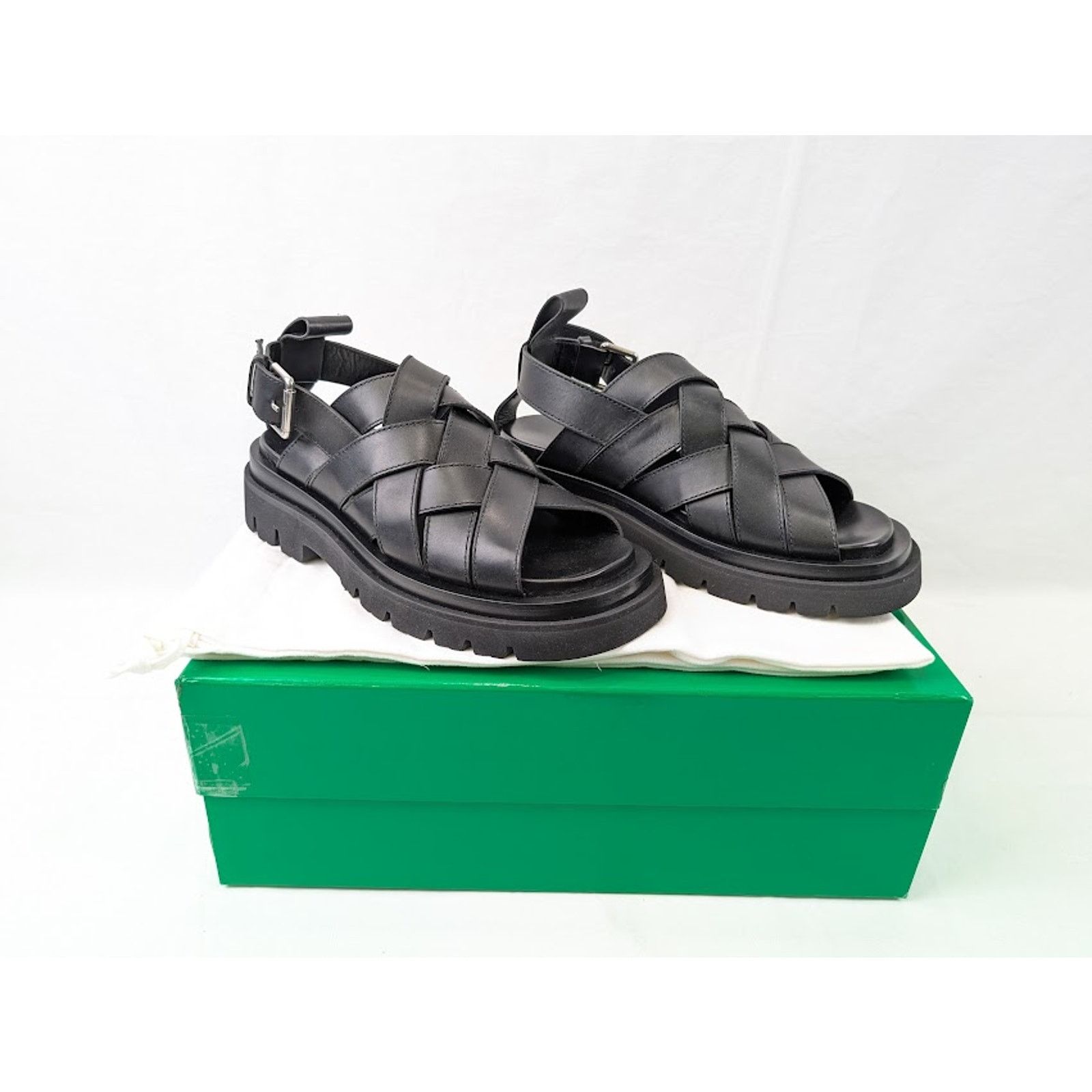 Bottega Veneta o1rshd1 Lug Sandal Military Calf in Black Size US 9 / EU 42 - 20 Thumbnail