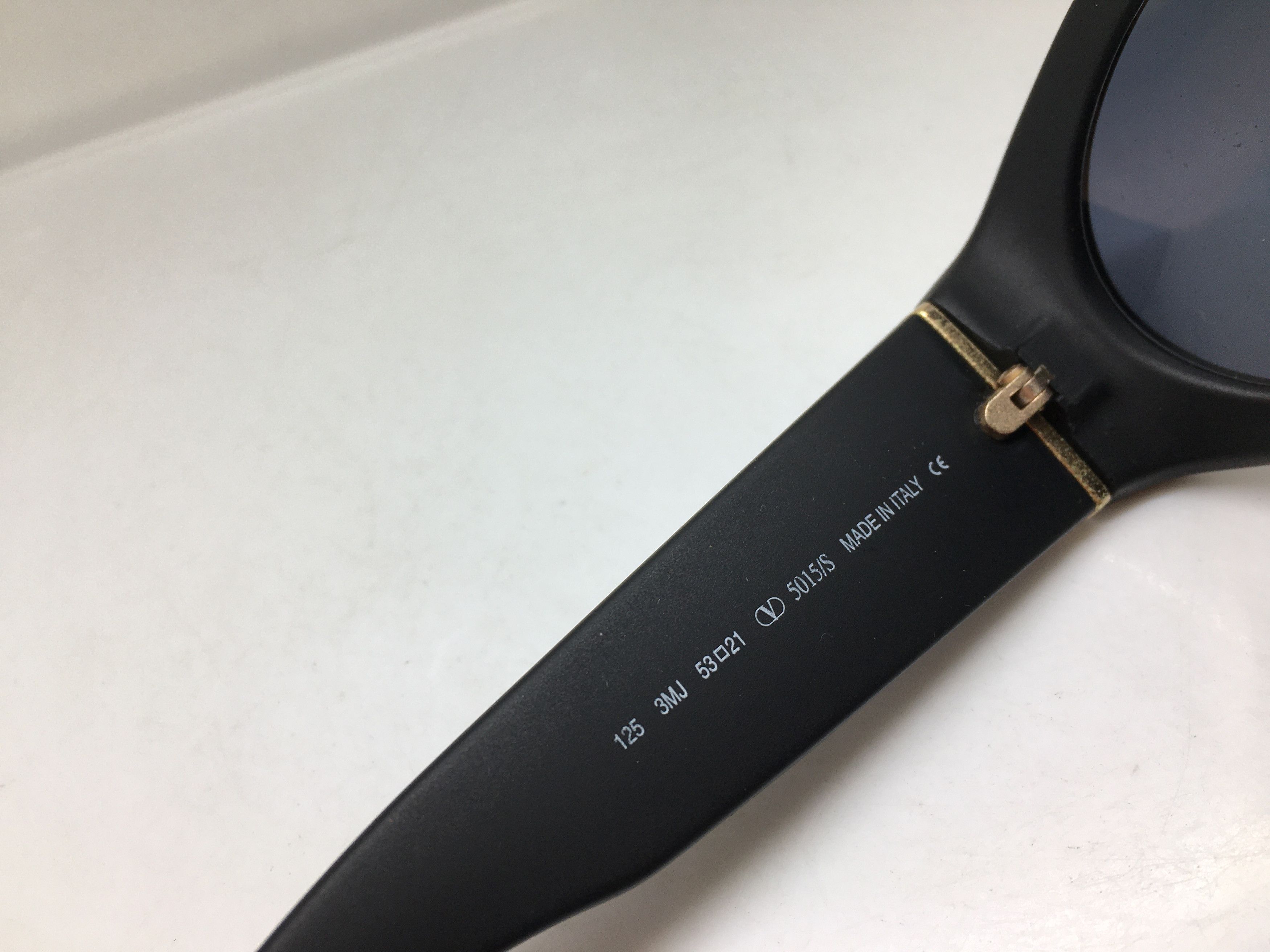 Valentino Vintage Valentino V5015 Sunglasses Frame Italy Size ONE SIZE - 6 Thumbnail