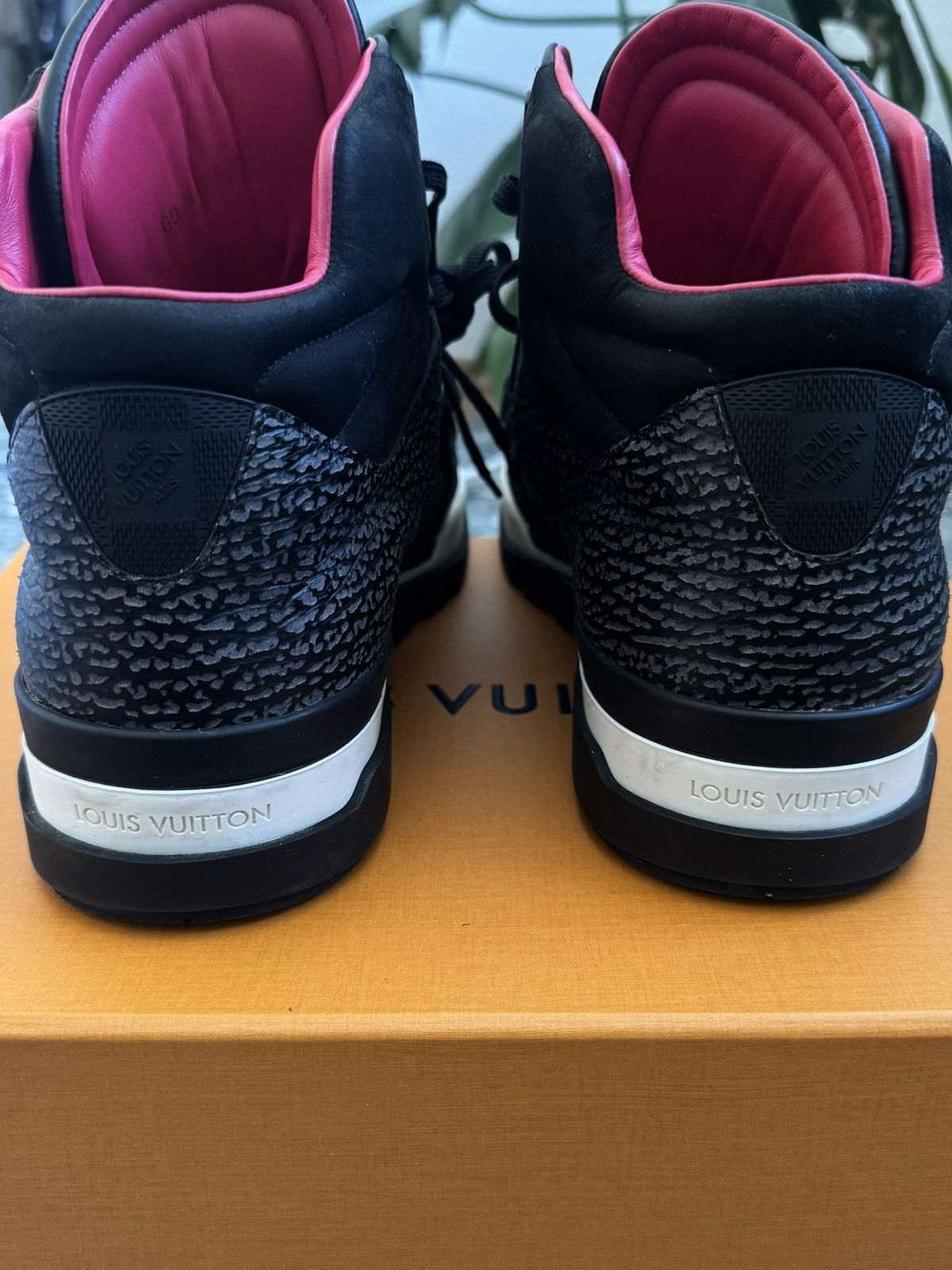 Louis Vuitton Louis Vuitton Trailblazer Sneaker with OG Box and Dustbags Size US 11 / EU 44 - 4 Thumbnail