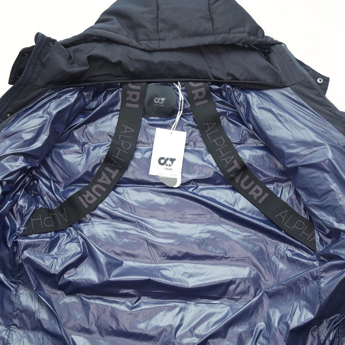 Designer ALPHA TAURI WINTER COAT Size US XL / EU 56 / 4 - 10 Thumbnail