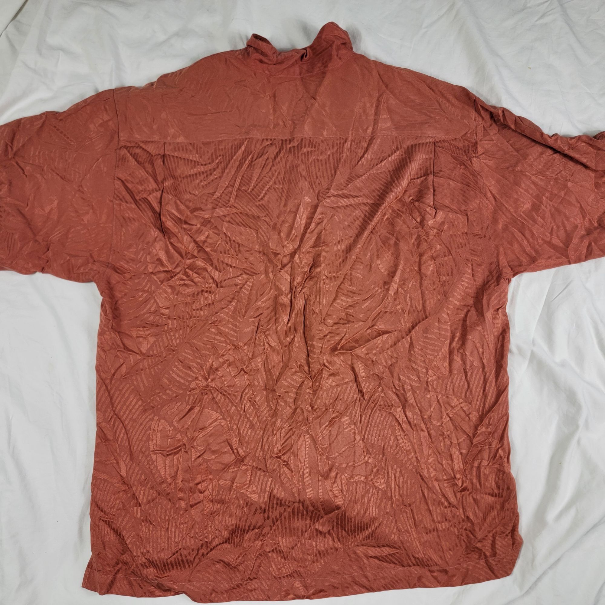 Tommy Bahama Tommy Bahama Mens XL Rust Red Silk Short Sleeve Button Up Sh Size US XL / EU 56 / 4 - 2 Thumbnail