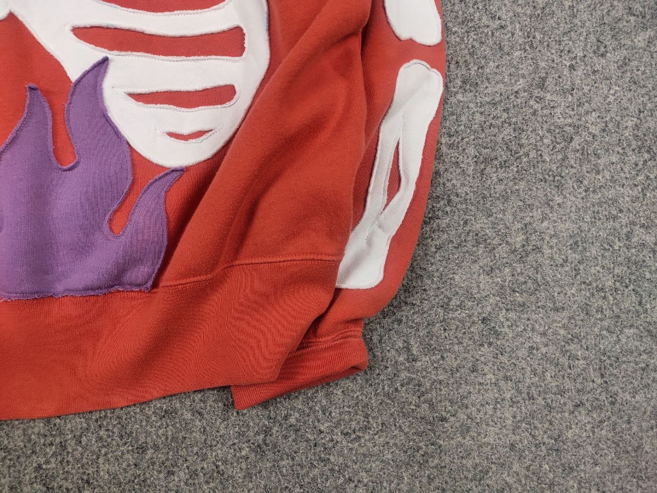 Nike Rare Nike skeleton Logo vintage reworked Hoodie Y2K Style Size US S / EU 44-46 / 1 - 7 Thumbnail