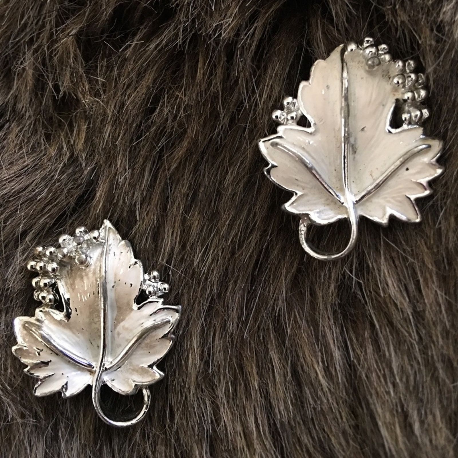 Vintage Vintage 60s Sarah Coventry leaf clip earrings Size ONE SIZE - 1 Thumbnail