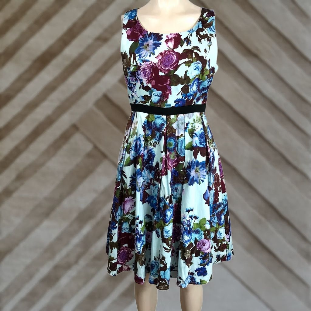 Vintage Frock Shop Fit and Flare Dress Blue Pink Roses Black Ribbon Waist Medium Size M / US 6-8 / IT 42-44 - 1 Thumbnail