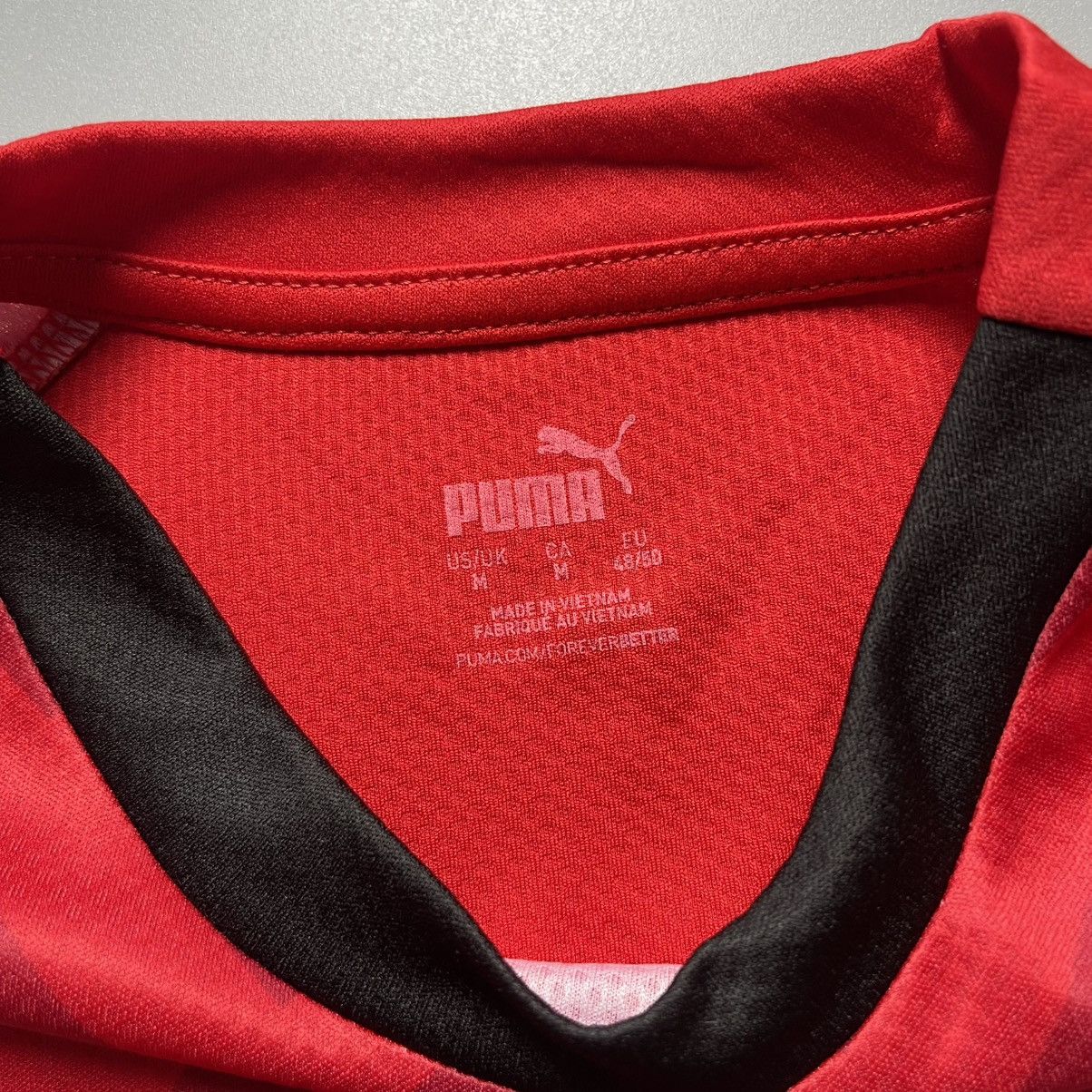Puma FLEETWOOD TOWN PUMA 2023/2024 FOOTBALL JERSEY #7 TSHIMANGA Size US M / EU 48-50 / 2 - 7 Thumbnail