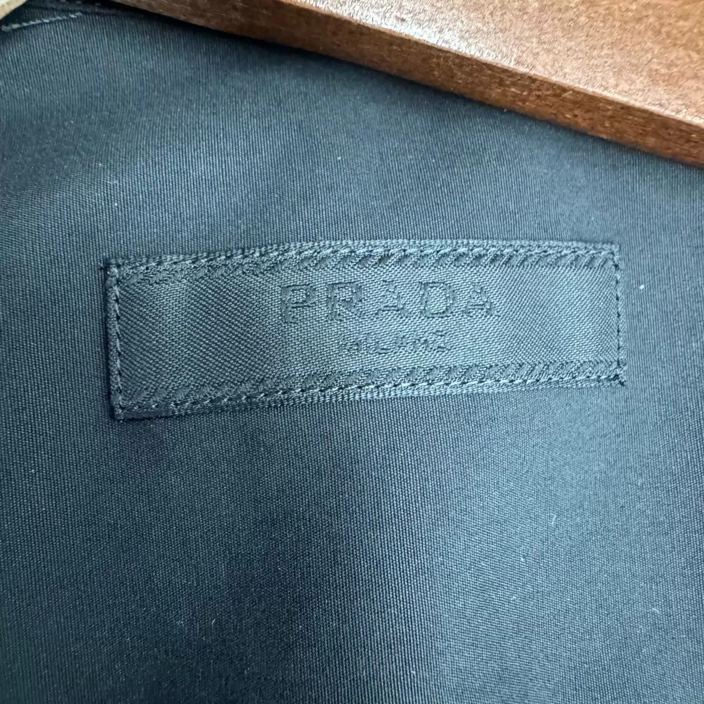 Prada Prada New Triangle Logo Pocket Shirt M Size US M / EU 48-50 / 2 - 6 Thumbnail