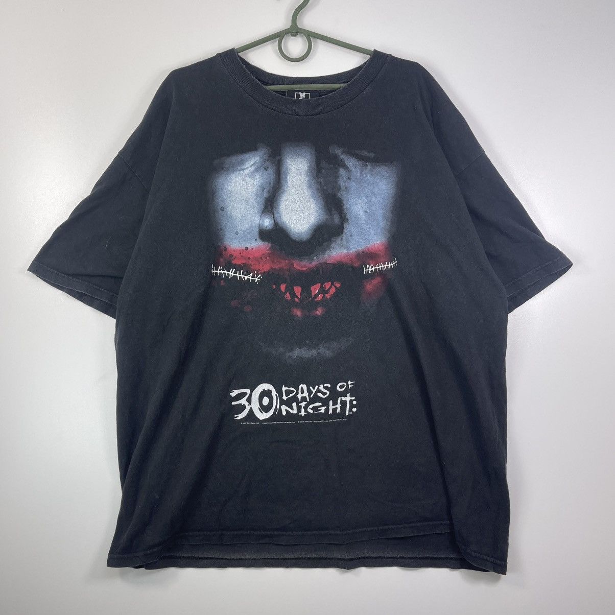 Vintage Rare Vintage Horror Movie 30 Days Of Night T-shirt 2007s Size US XXL / EU 58 / 5 - 1 Thumbnail
