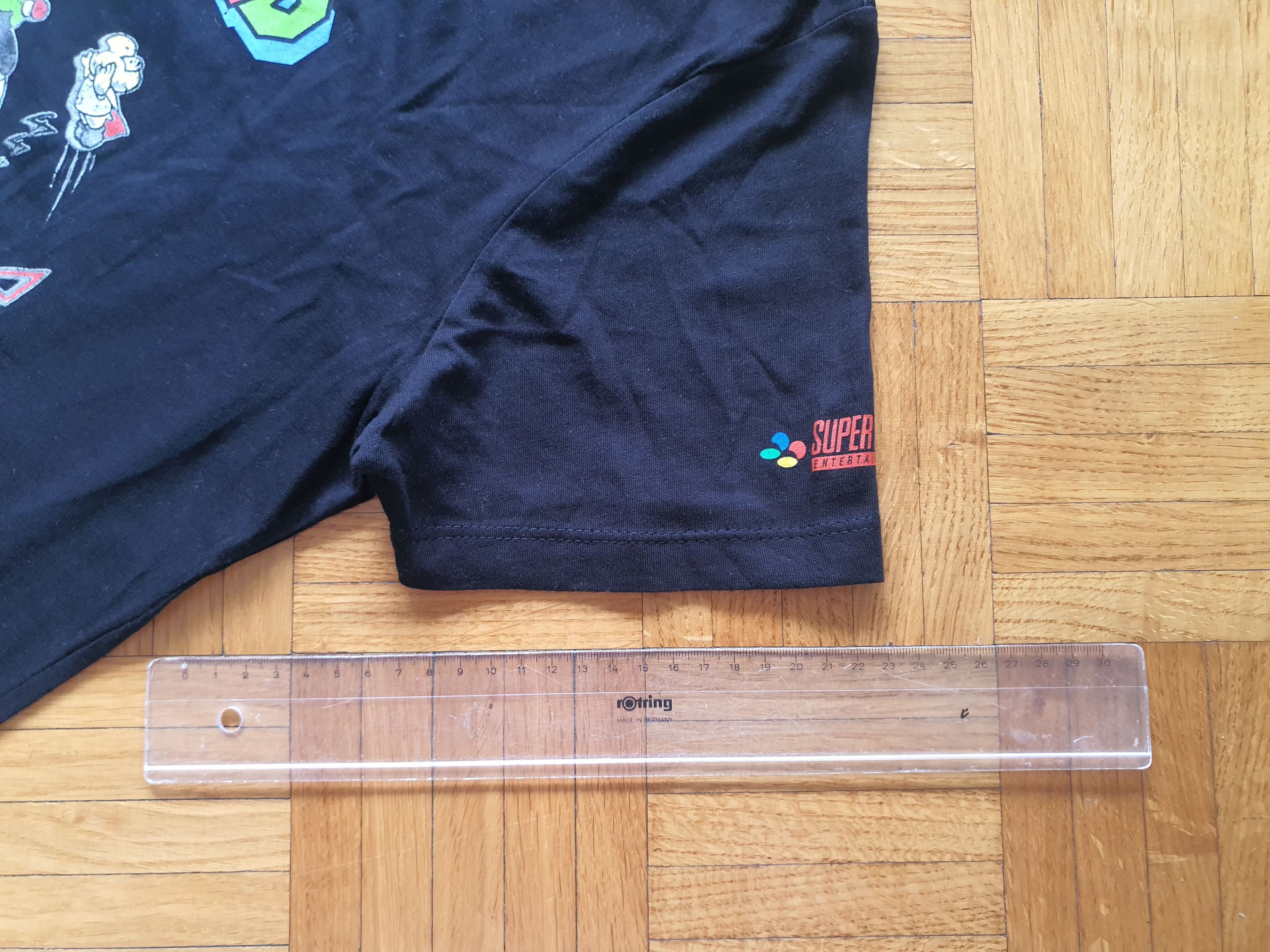 Nintendo BIOWORLD - Super Mario World (SNES) Graphic T-Shirt - 2017 Size US M / EU 48-50 / 2 - 6 Thumbnail