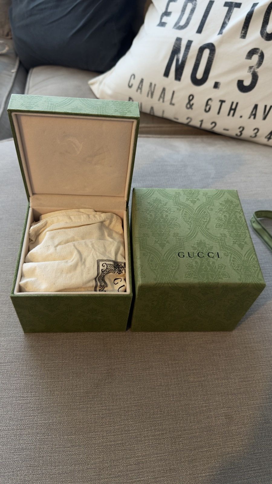 Gucci Gucci Watch G-Timeless 38mm Disney Donald Duck Size 38 - 15 Thumbnail