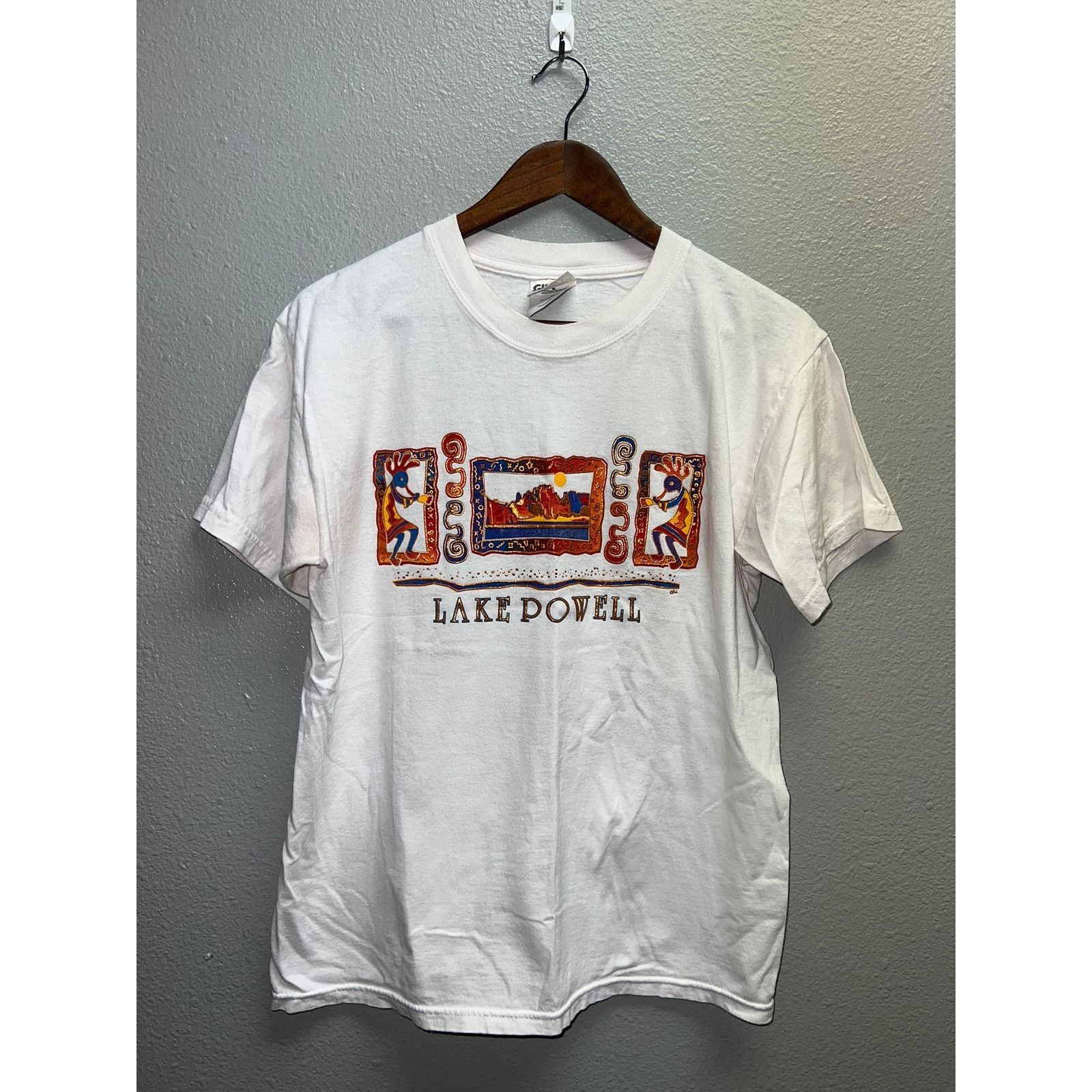 Gildan Vintage Lake Powell Shirt Kokopelli Southwestern Tee VTG M Size US M / EU 48-50 / 2 - 1 Thumbnail