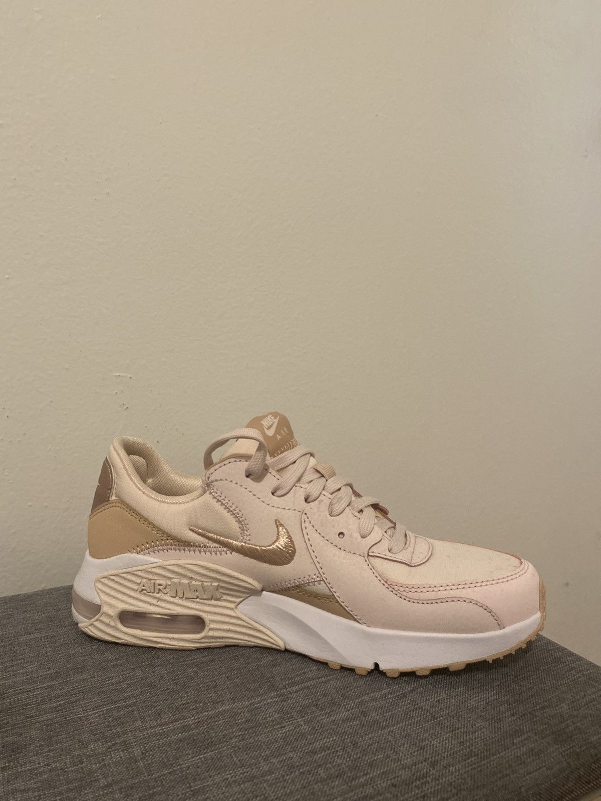 Nike Women's Nike Air Max Excee Sneaker Size US 8 / IT 38 - 2 Thumbnail