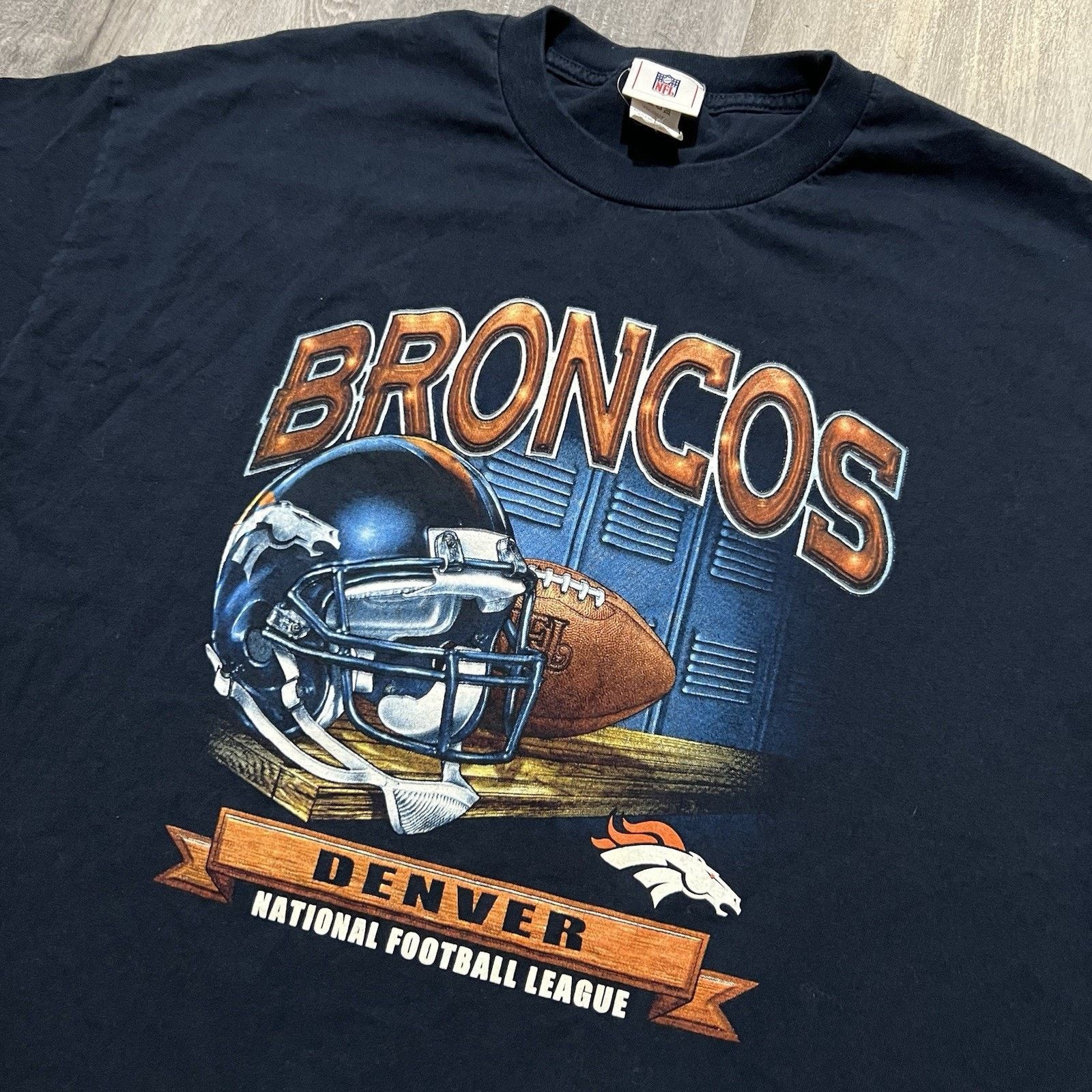 NFL VTG Denver Broncos Big Graphic NFL Football T Shirt Y2K 2XL Size US XXL / EU 58 / 5 - 3 Thumbnail
