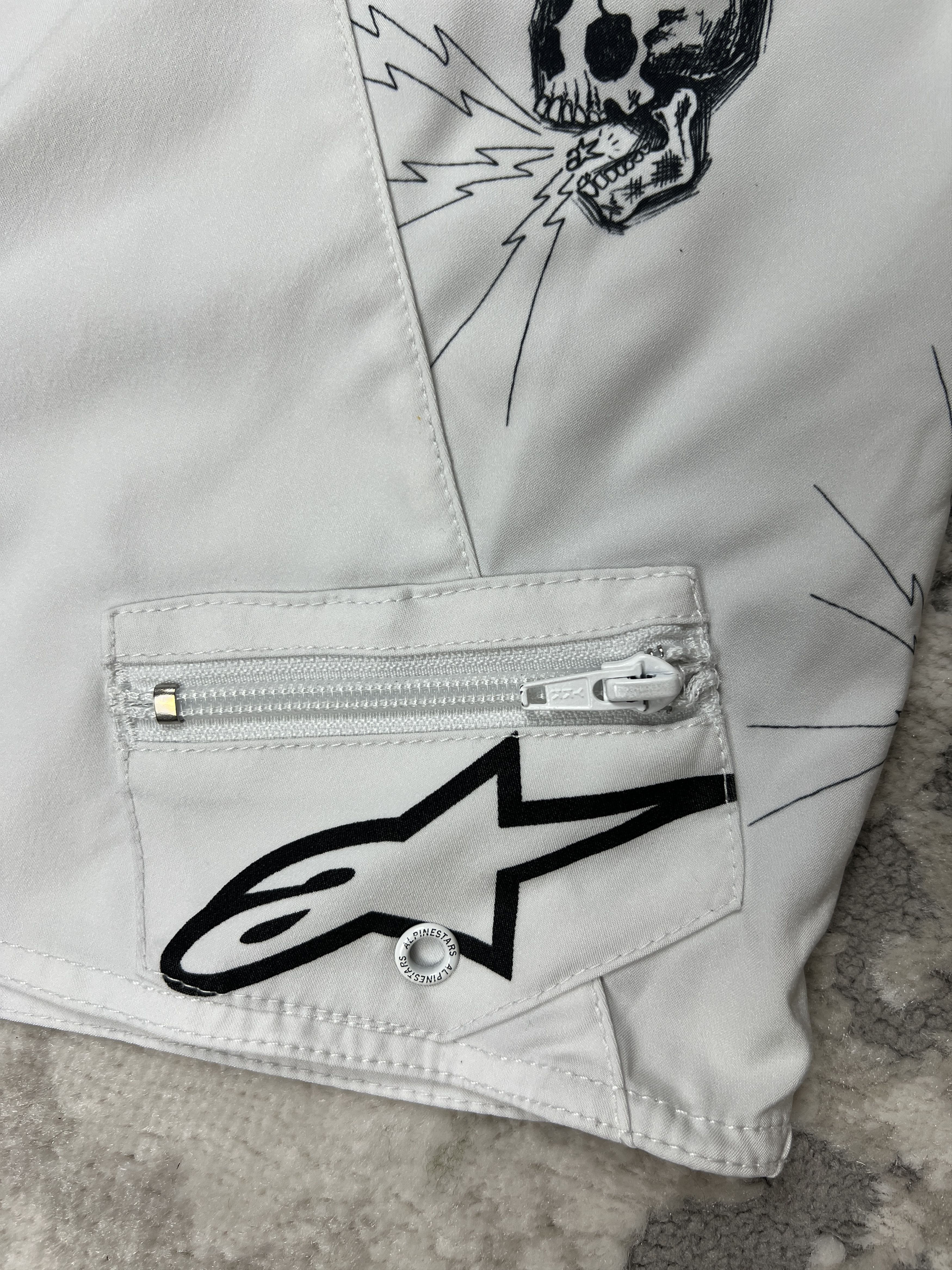 Alpinestars Alpinestars Graphic Skull Shorts White (Size 1) Size US 28 / EU 44 - 4 Thumbnail