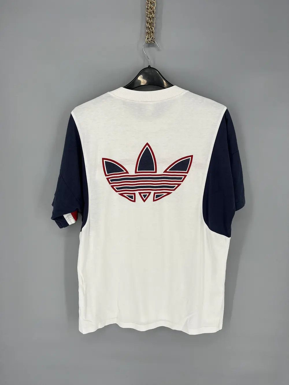 Adidas Adidas vintage T-Shirts big logo Size US XL / EU 56 / 4 - 8 Thumbnail