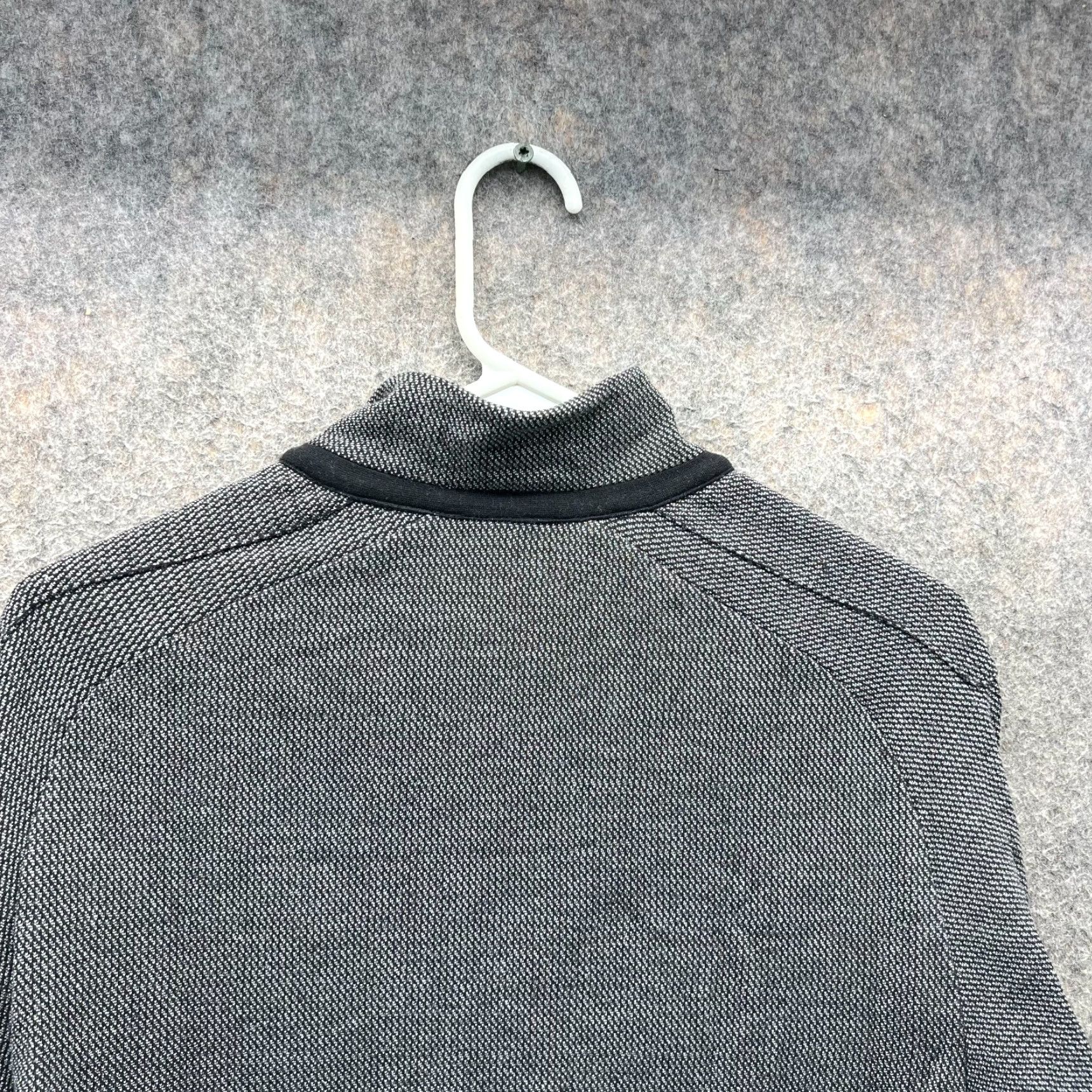 Armani Exchange VINTAGE Armani Exchange Jacket Mens Medium Gray Full Zip Fleece Bomber Sweater Navy? Size US M / EU 48-50 / 2 - 3 Thumbnail