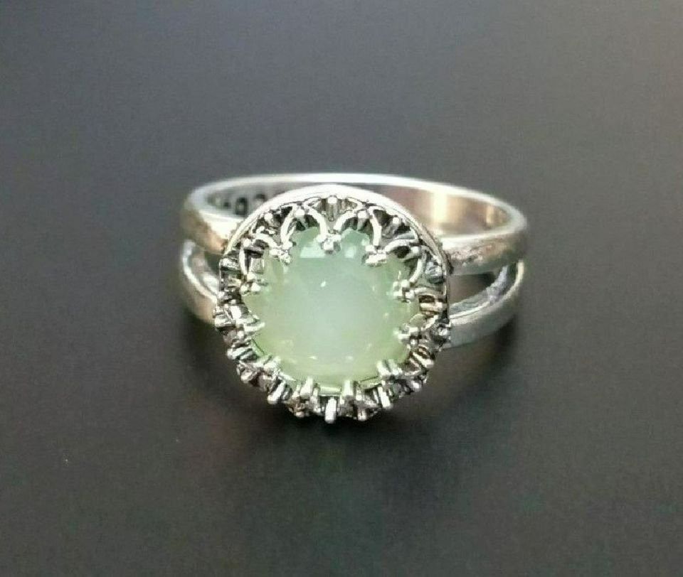 Other Sterling Silver Vintage Green Peridot Retro Ring - Size 7 Size ONE SIZE - 7 Thumbnail