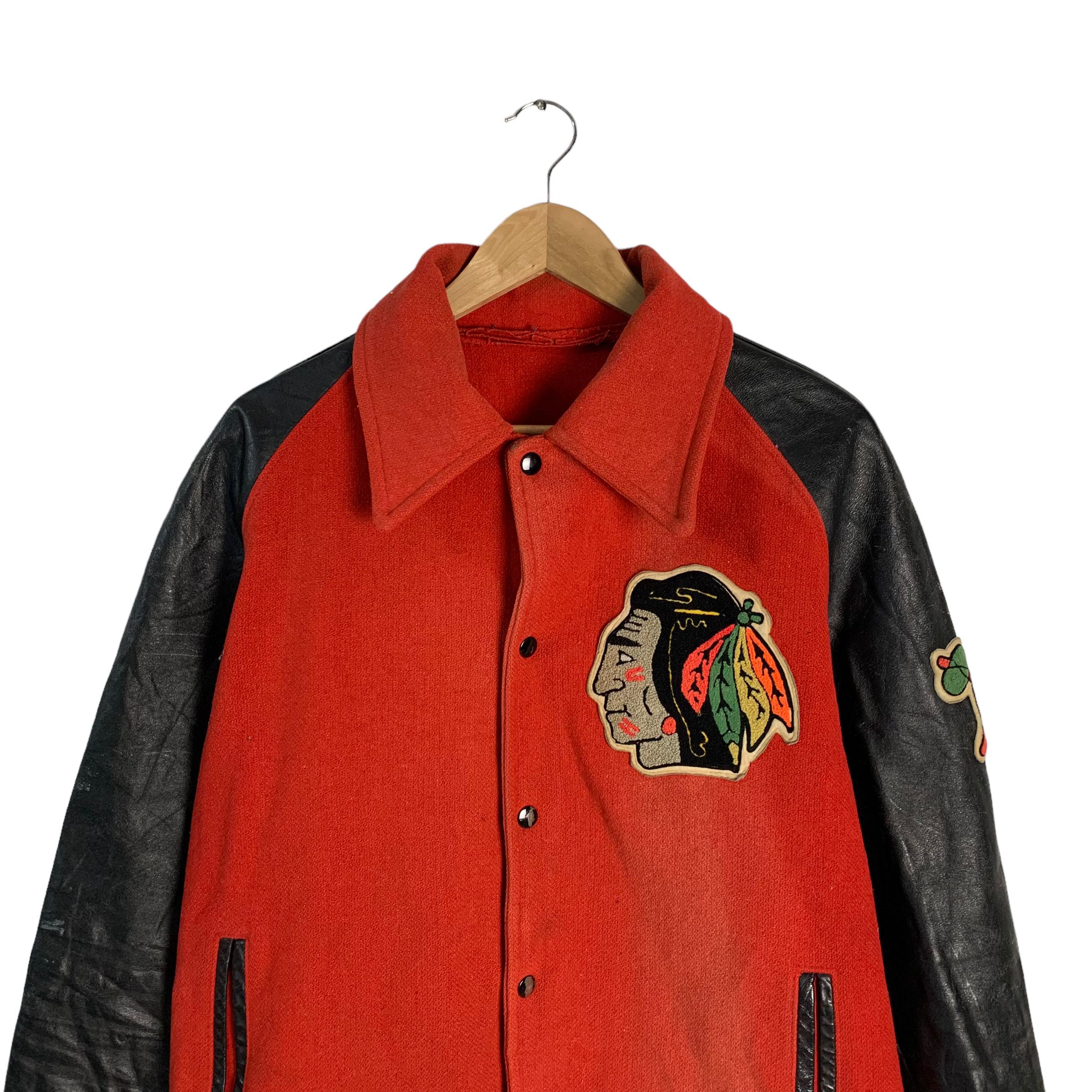 Vintage Vintage Red Indian Varsity Jacket Size US L / EU 52-54 / 3 - 3 Thumbnail