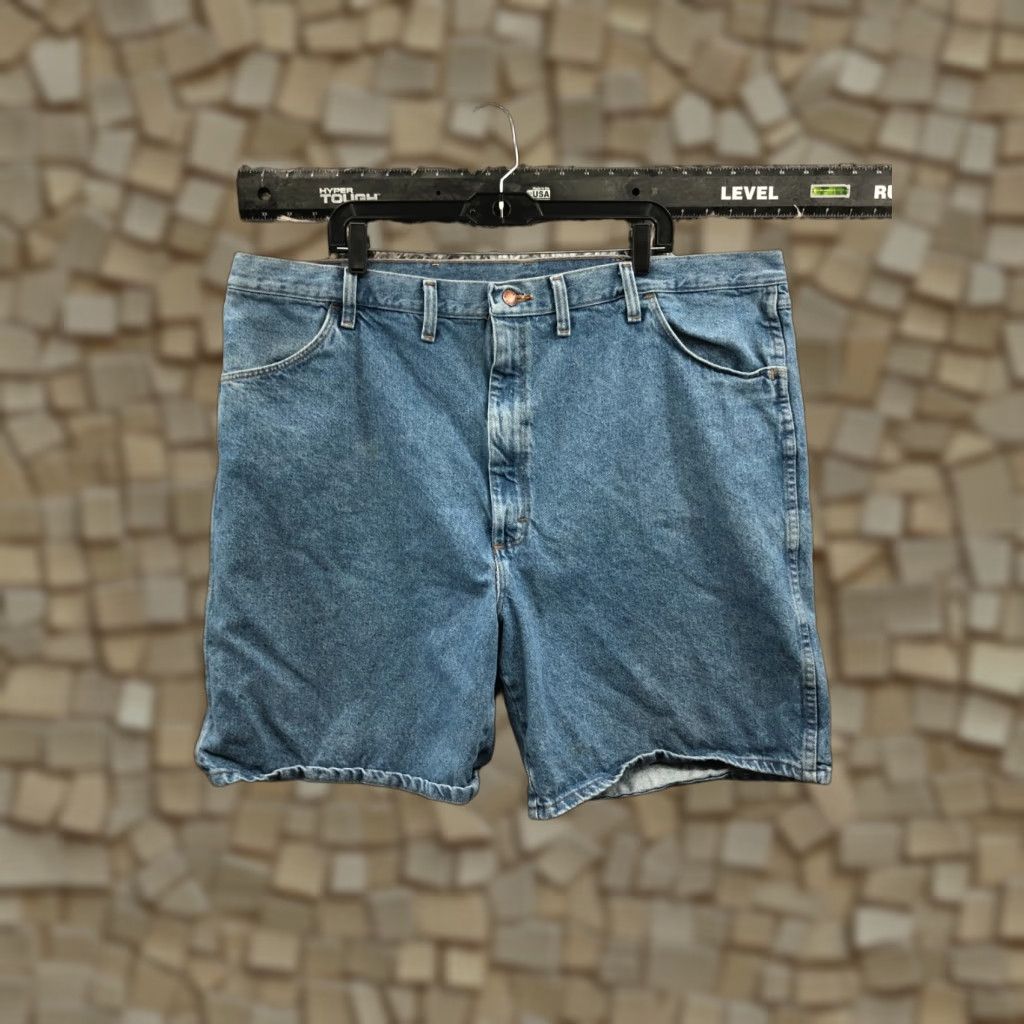Denime Rustler Bermuda Shorts Mens Size 46 Denim Shorts 5-Pocket Regular Fit Dark Blue 10 in Inseam Mid Rise Belt Loops Casual Jeans Short Size US 30 / EU 46 - 1 Thumbnail