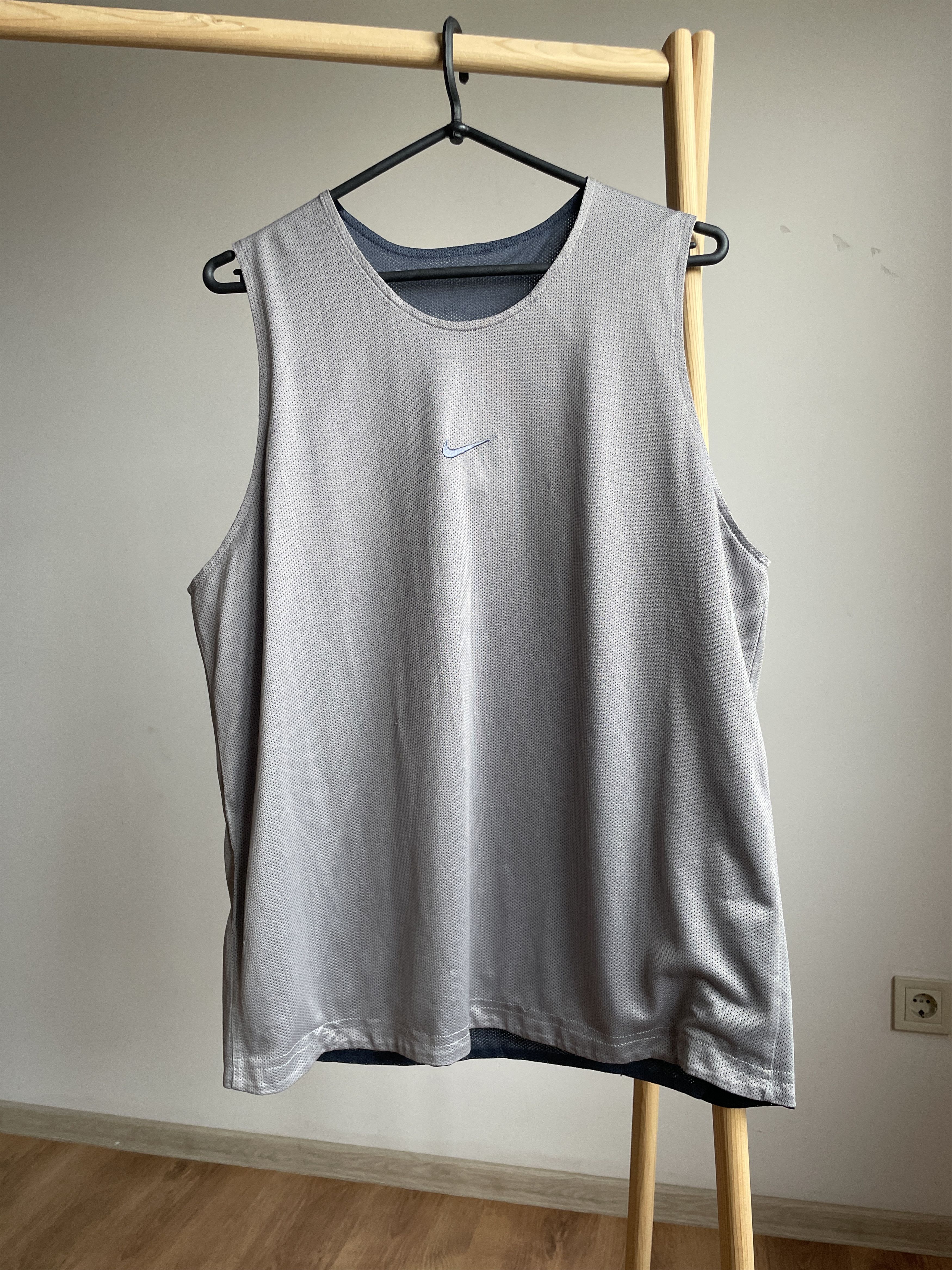 Nike Nike Vintage Y2K Mesh Reversible Swoosh Tank Top Size US L / EU 52-54 / 3 - 1 Thumbnail