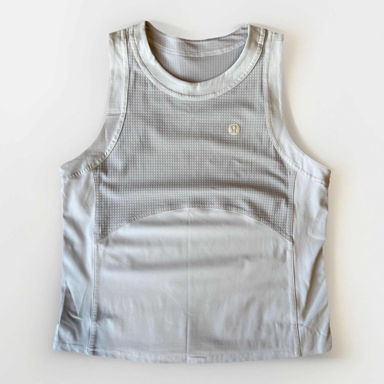 Lululemon Lululemon Sleeveless Shirt Women's 4 Gray Vent Surge Size S / US 4 / IT 40 - 1 Thumbnail