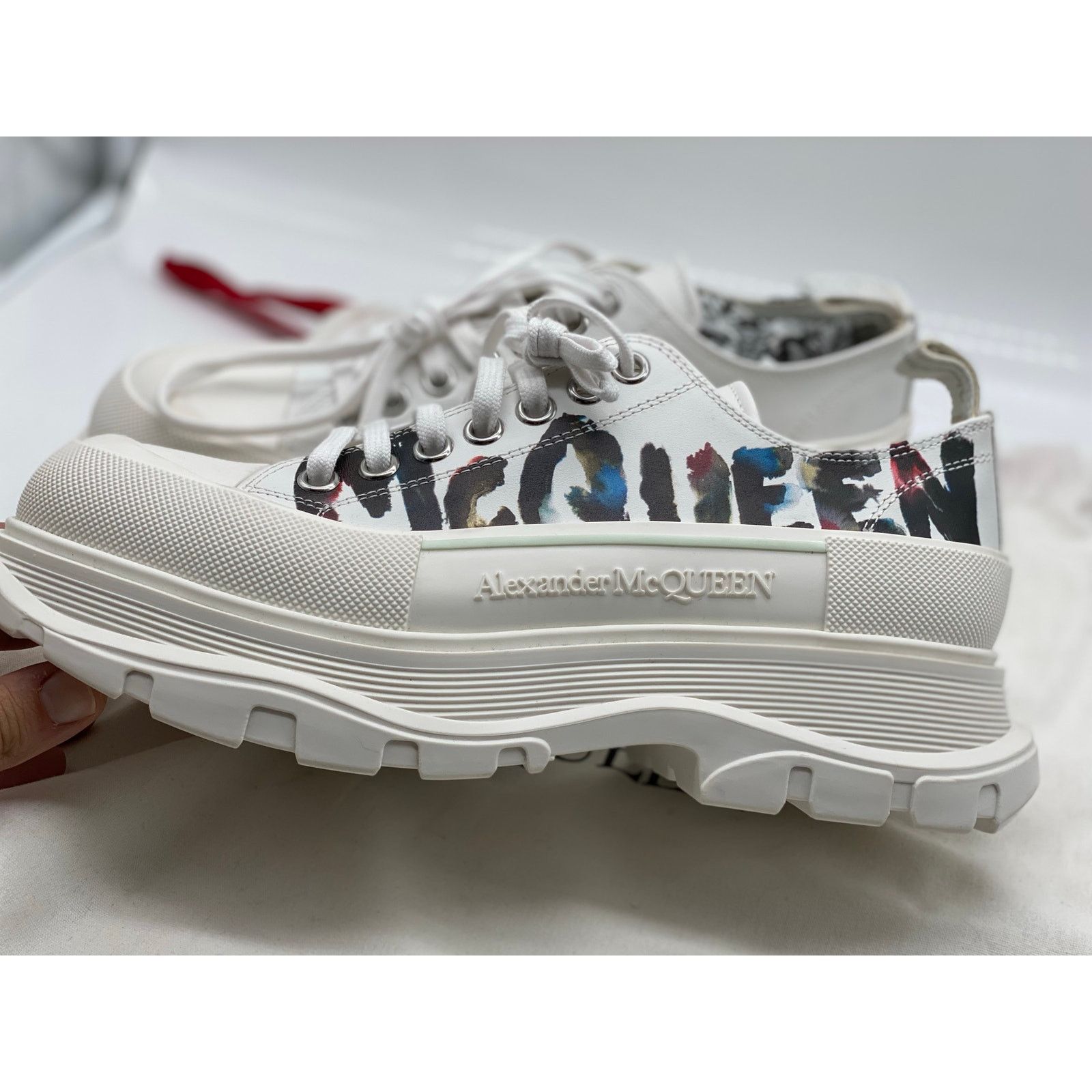 Alexander McQueen Alexander McQueen Tread Slick Low-Top Sneakers sz. 41 EU Size US 8 / EU 41 - 4 Thumbnail