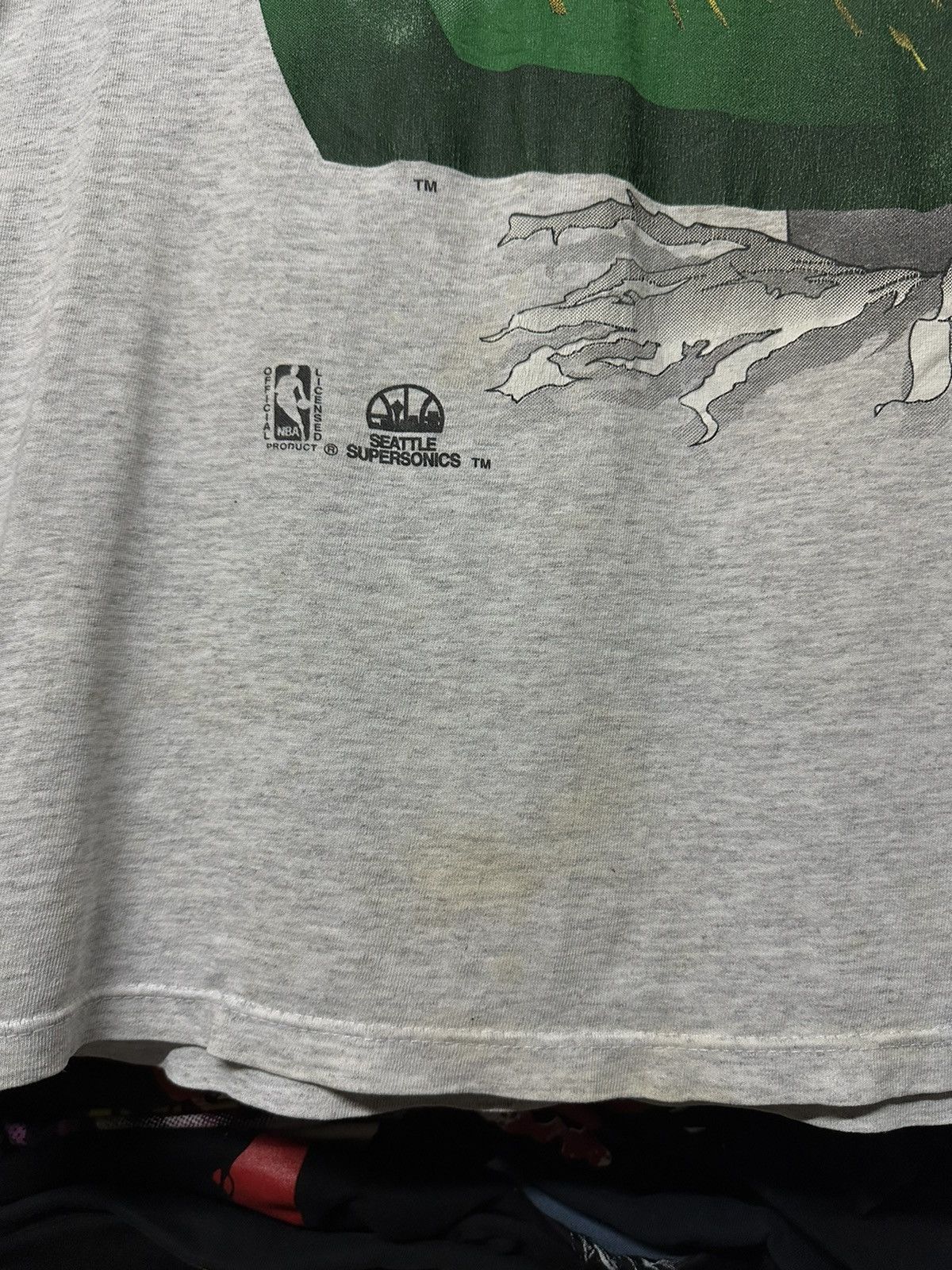 NBA × Nutmeg × Vintage Vintage 90s Nba Seattle Supersonic Faded Tee Size US M / EU 48-50 / 2 - 9 Thumbnail