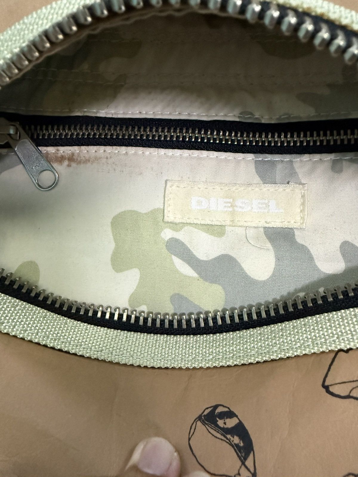 Diesel RARE VINTAGE DIESEL PAPER CROSSBODY BAG Size ONE SIZE - 14 Thumbnail