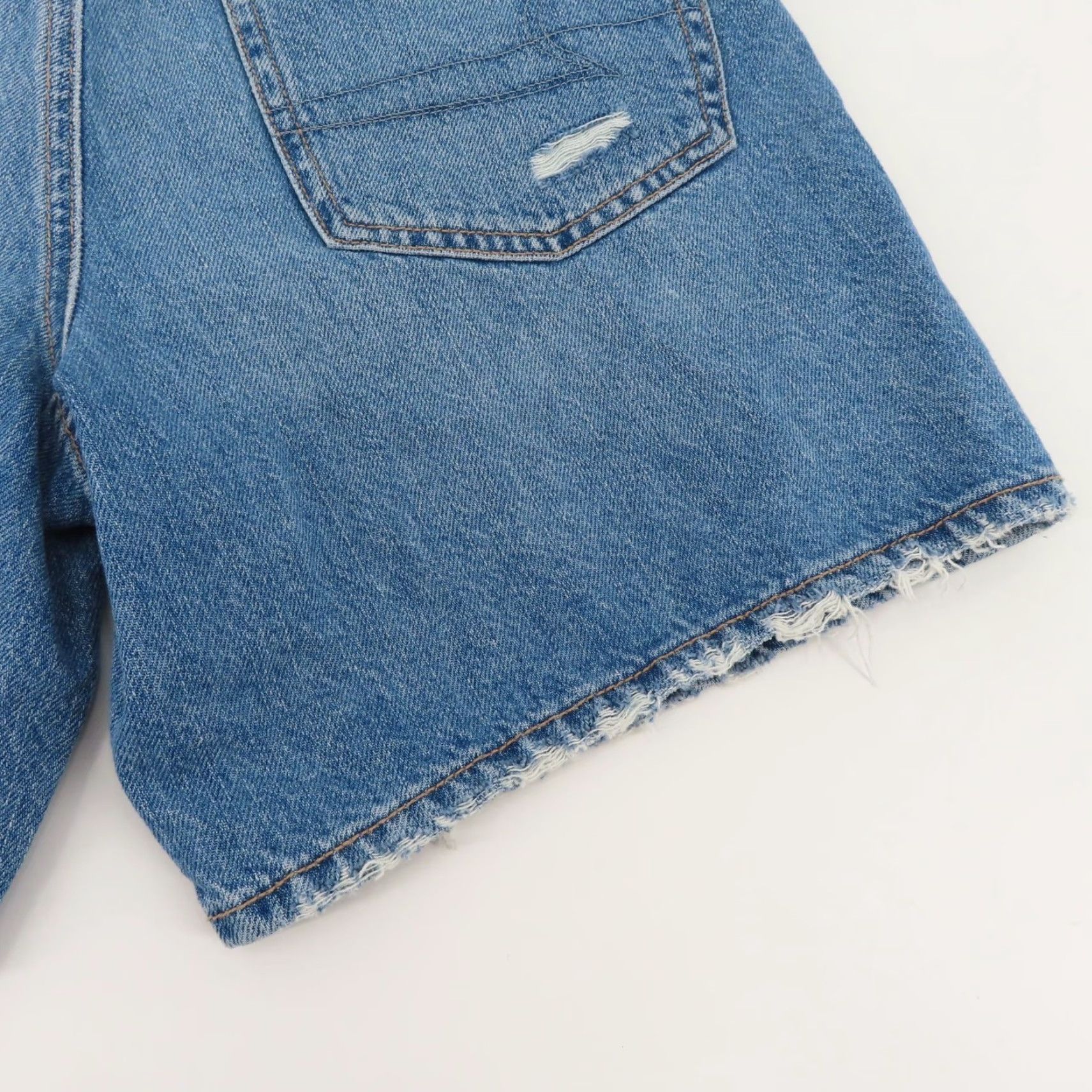 American Eagle Outfitters VINTAGE American Eagle Outfitters Women 2 26W 90s Boyfriend Long Length Distressed Denim Shorts NEW Size 26" / US 2 / IT 38 - 6 Thumbnail