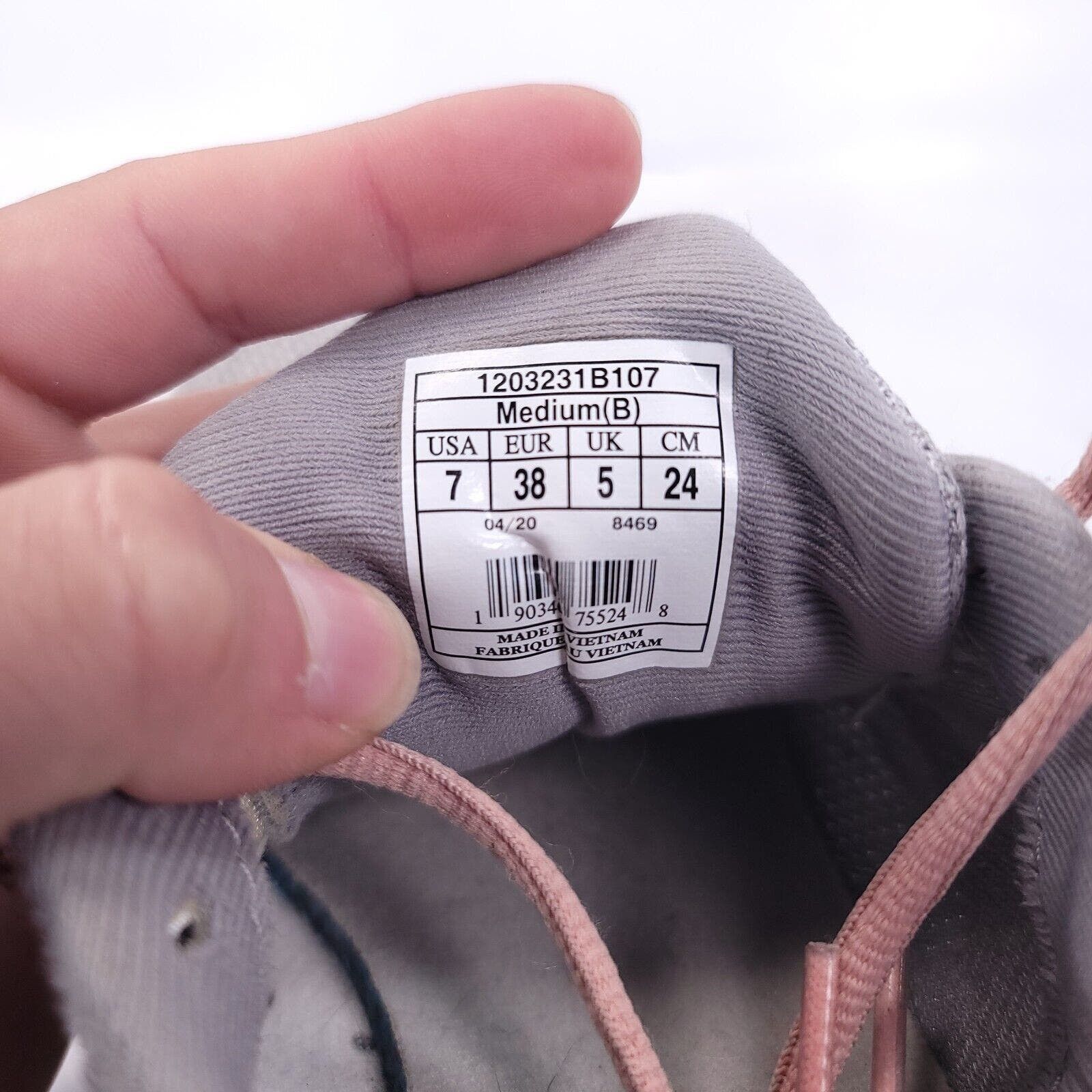 Brooks Brooks Anthem 3 Shoe Womens Size 7 1203231B107 Gray Pink Size US 7 / IT 37 - 8 Thumbnail
