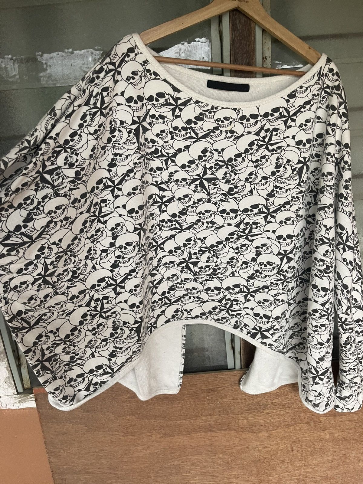 Japanese Brand Vintage Glad News Skull Print Oversized Drop Tail Hem Size ONE SIZE - 6 Thumbnail