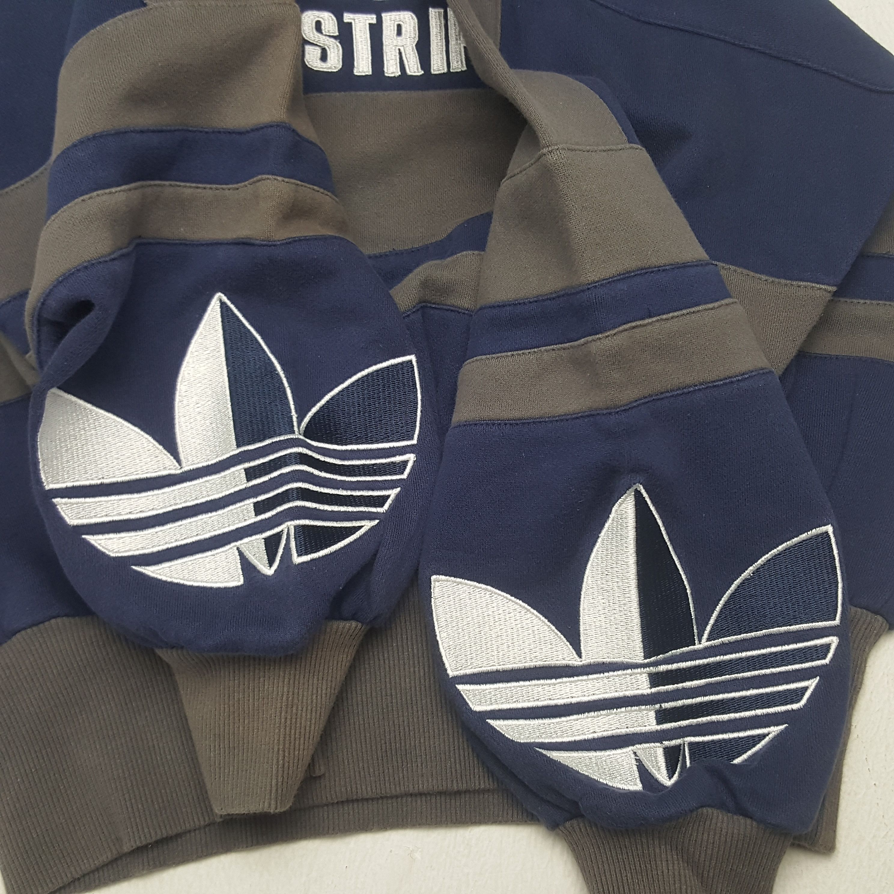 Adidas × Vintage Vintage Adidas Three Stripes Sweatshirt Size US M / EU 48-50 / 2 - 9 Thumbnail