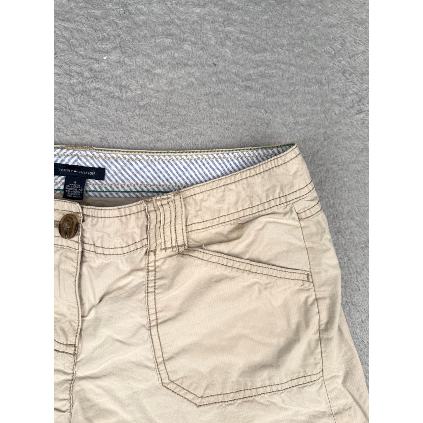 Tommy Hilfiger Tommy Hilfiger Shorts Women's Regular Beige 30x6 Pocket Chino Cutoff Low Rise 6 in 4 Brand: Tommy Hilfiger Womens Summer 90s American Sports Style Size 27" / US 4 / IT 40 - 5 Thumbnail