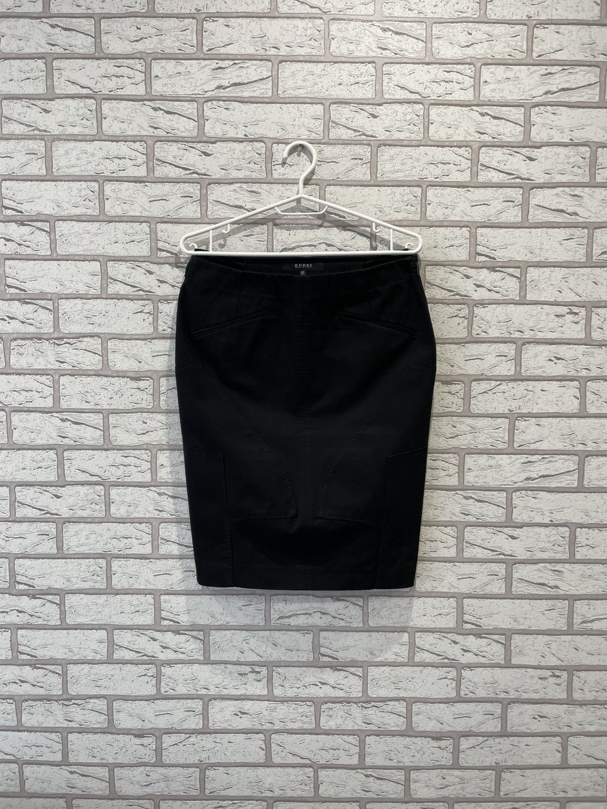 Gucci × Tom Ford Vintage Gucci midi black skirt Size 40" / US 18 - 1 Thumbnail
