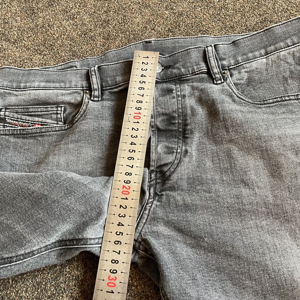Vintage Vintage Diesel Faded Distressed Slim Jeans Grunge W36 Logo Size US 36 / EU 52 - 11 Thumbnail