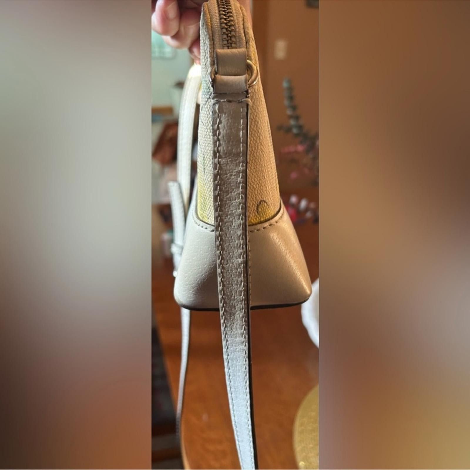 Other Kate spade, lemon cross body bad, adjustable strap Size ONE SIZE - 6 Thumbnail