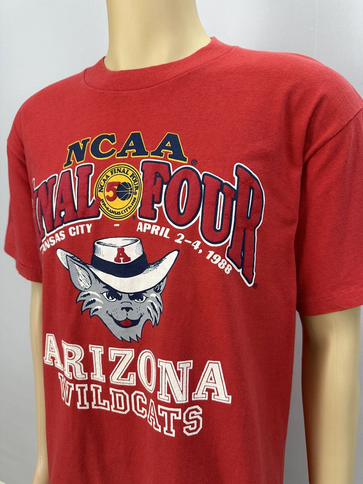 MLB Vintage Arizona Wildcats Final Four 1988 Tshirt A661 Size US XL / EU 56 / 4 - 3 Thumbnail