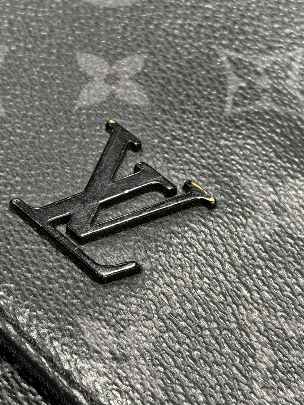 Louis Vuitton Louis Vuitton District PM Messenger Monogram Bag Size ONE SIZE - 10 Thumbnail