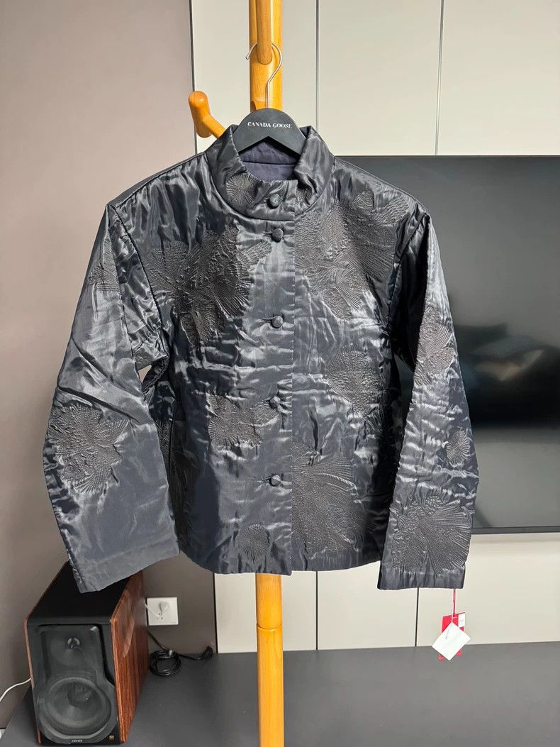 Issey Miyake Issey Miyake size:3 Grey embroidered Chinese short coat Size XS / US 0-2 / IT 36-38 - 1 Thumbnail