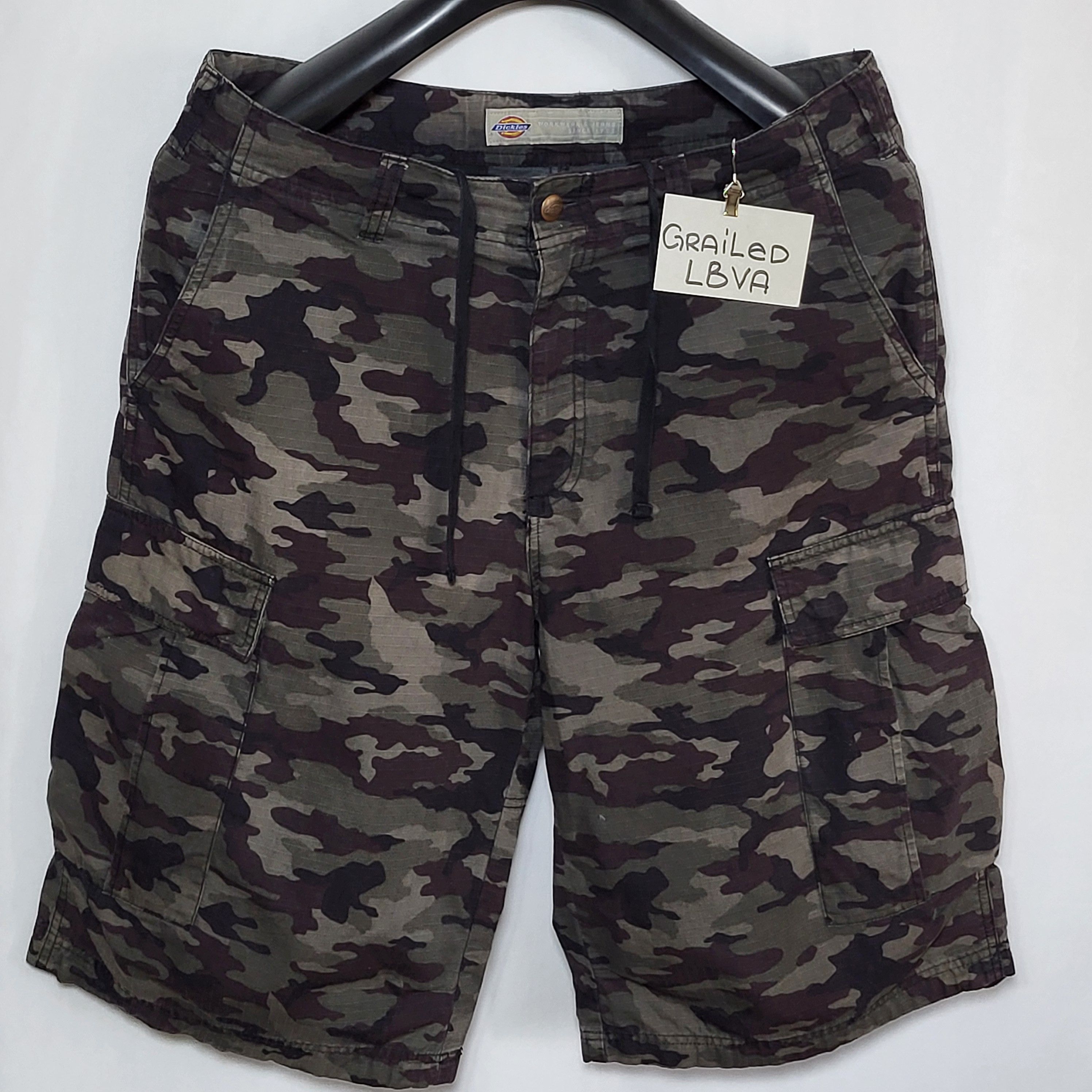 Dickies Dickies Camo Cargo Shorts size 34 Size US 34 / EU 50 - 2 Thumbnail