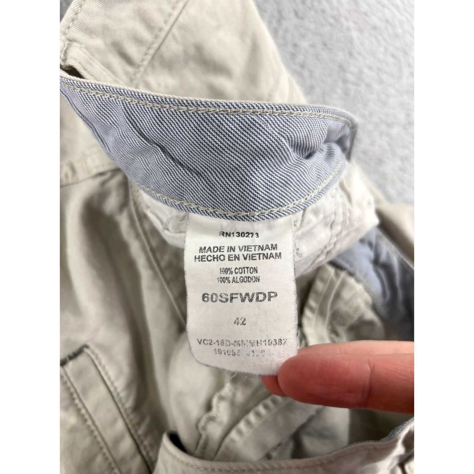 Wrangler Wrangler Cargo Shorts Mens 42 Beige Cotton Blend, 9" Inseam, Zip Fly, Pockets, Casual Outdoor Apparel Mens 42 Beige Wrangler Size US 42 / EU 58 - 3 Thumbnail