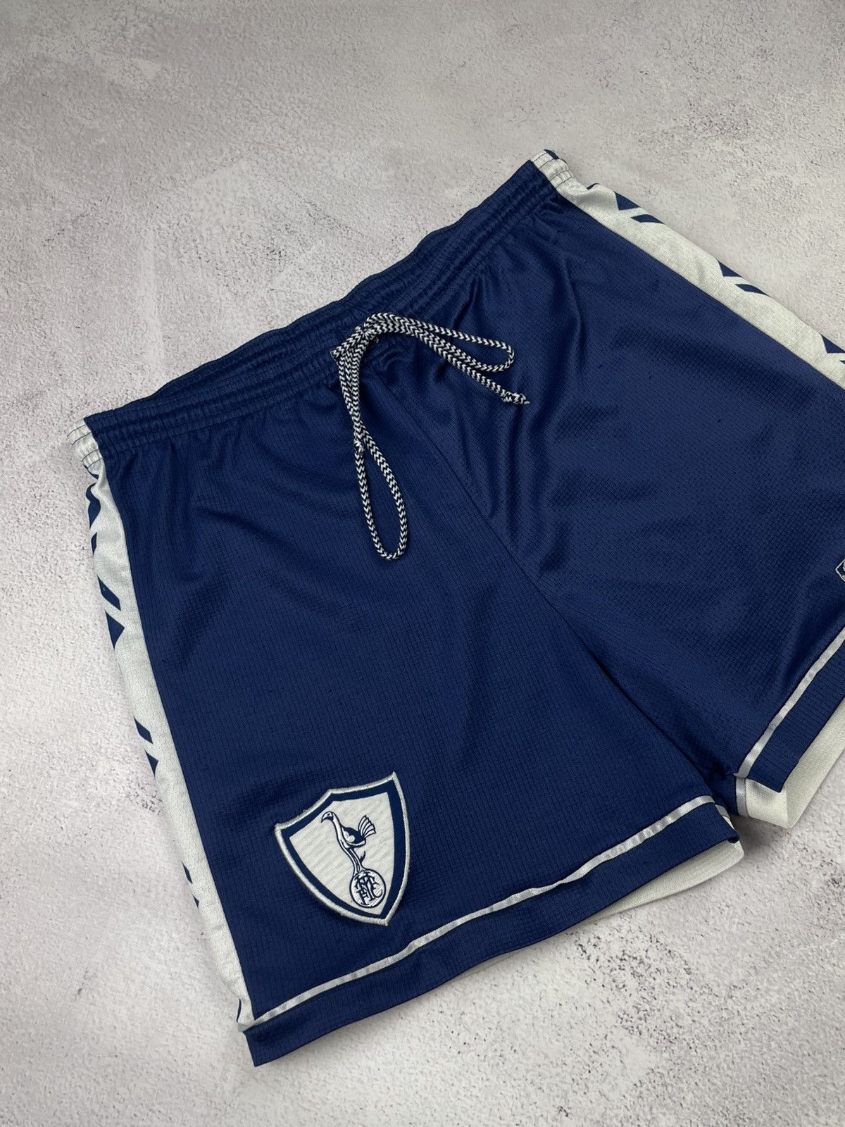 PONY × Vintage Tottenham Hotspur 1995-97 Home Shorts PONY Vintage Football Size US 32 / EU 48 - 2 Thumbnail