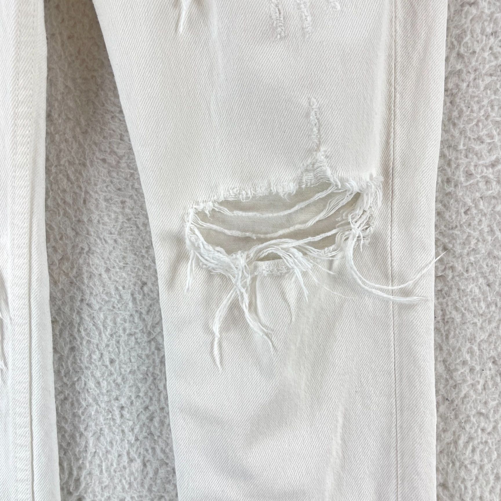 GRLFRND GRLFRND Jeans Womens Size 27 White Denim Skinny Distressed Mid-Rise Casual Pants Womens Size 27" / US 4 / IT 40 - 5 Thumbnail