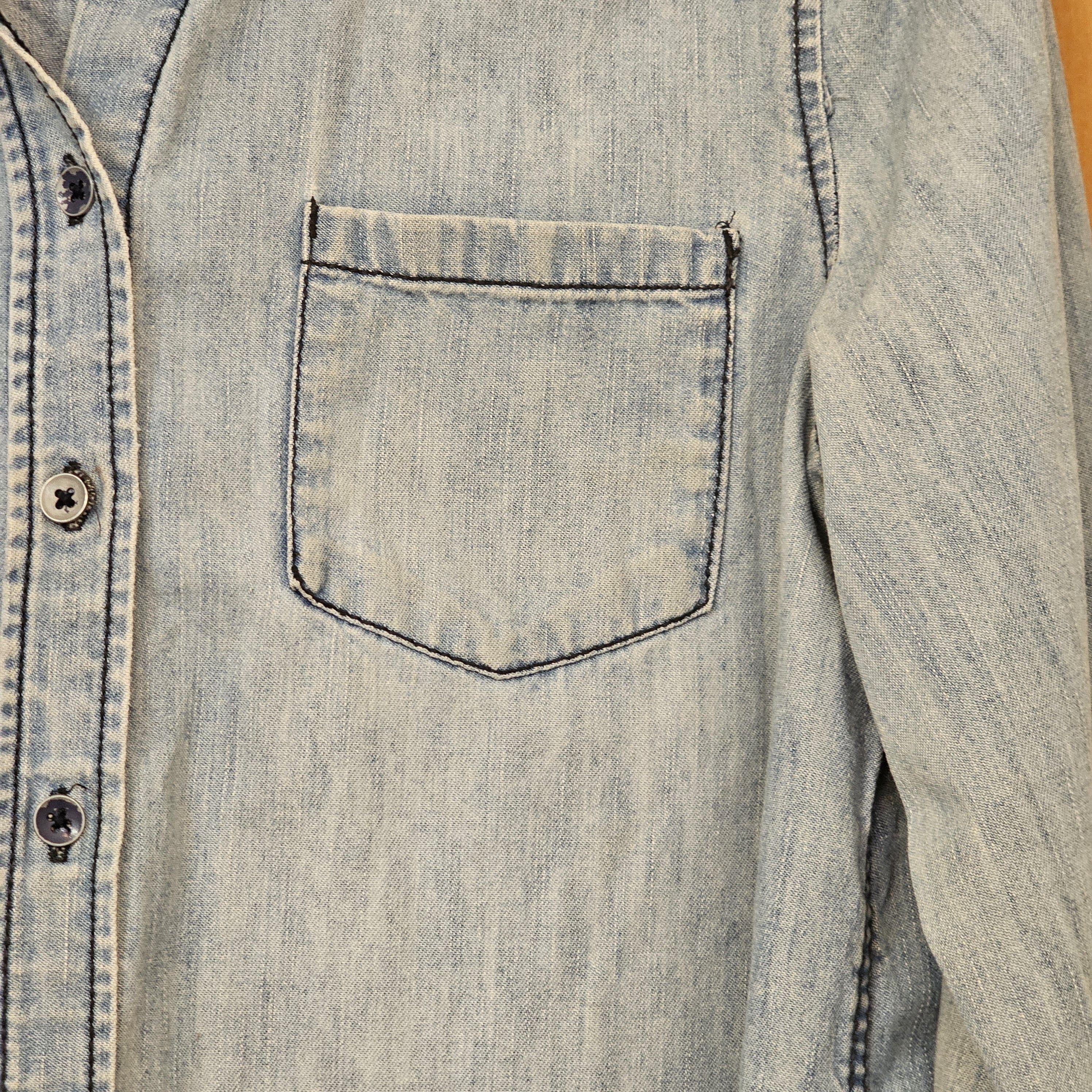 Other Women's Faded Wash Denim Chambray Button Up Long-Sleeve Top Size M / US 6-8 / IT 42-44 - 3 Thumbnail