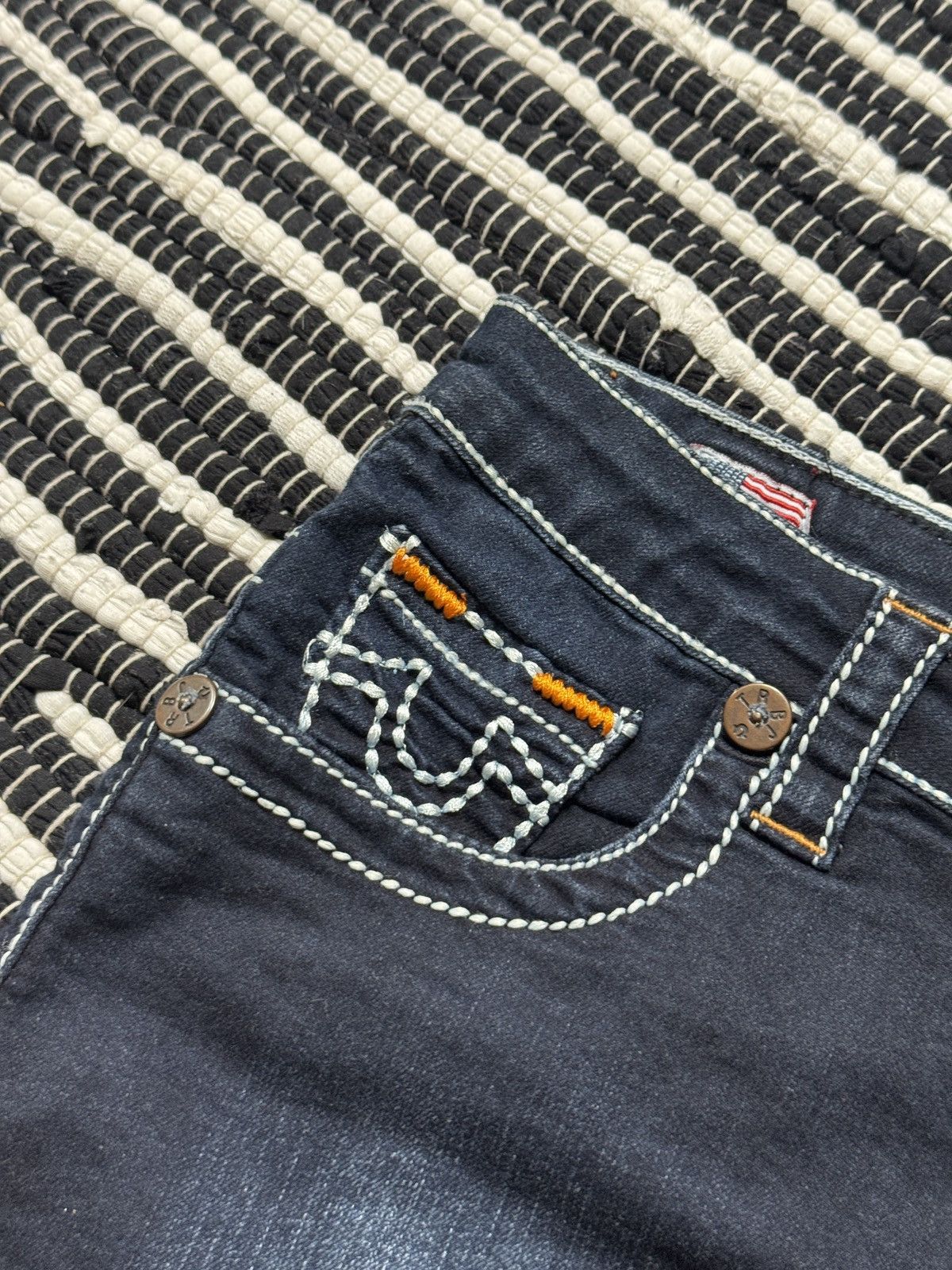 True Religion VINTAGE TRUE RELIGION 2000s MINI DENIM SKIRT Size 30" / US 8 / IT 44 - 6 Thumbnail