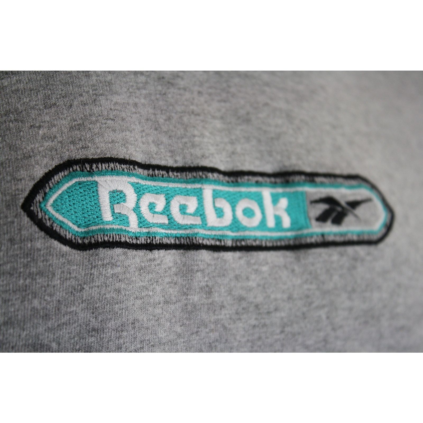 Reebok Vintage Reebok Shirt Mens M Gray Embroidered Logo Made Tee Size US M / EU 48-50 / 2 - 3 Thumbnail