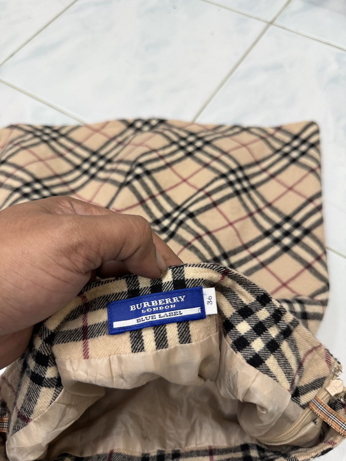 Burberry 🔥🔥🔥ARCHIVE BURBERRY NOVA CHECK MINI SKIRTS Size 25" / US 0 / IT 36 - 6 Thumbnail