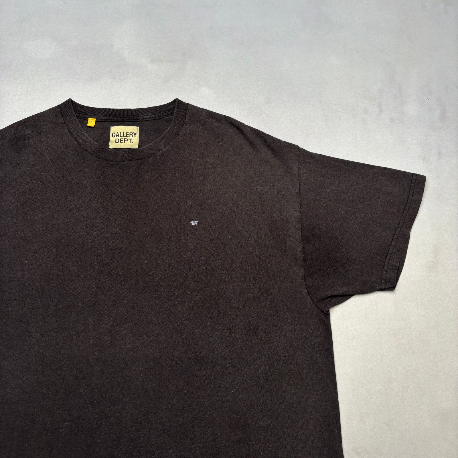 Gallery Dept. Gallery Dept. Micro Small Logo Short Sleeve T Shirt Men's XL Size US XL / EU 56 / 4 - 2 Thumbnail