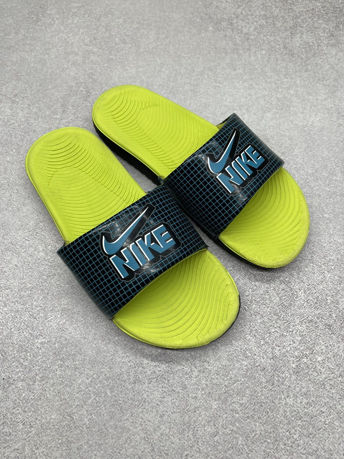Nike Nike KAWA Slide Size US 5 / EU 37 - 1 Thumbnail