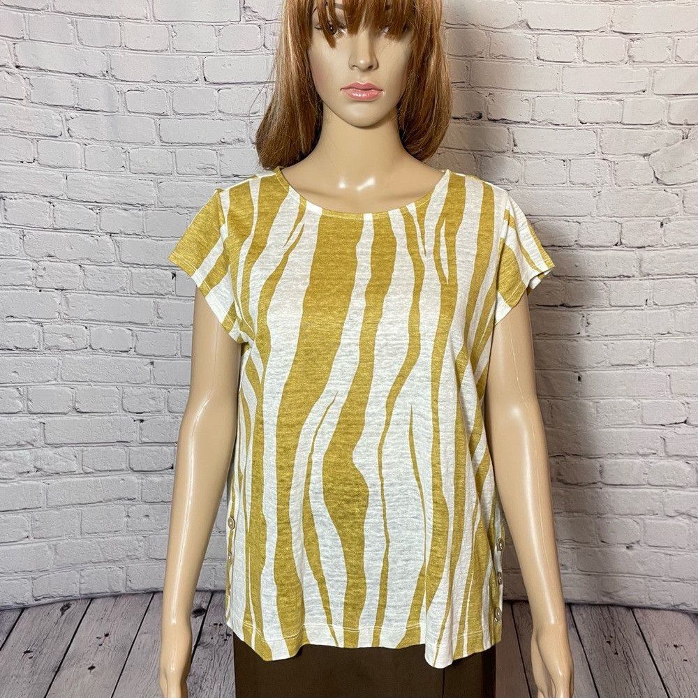 Elie Tahari NWT New Tahari Short Sleeve Knit Linen Top Size M Size M / US 6-8 / IT 42-44 - 1 Thumbnail