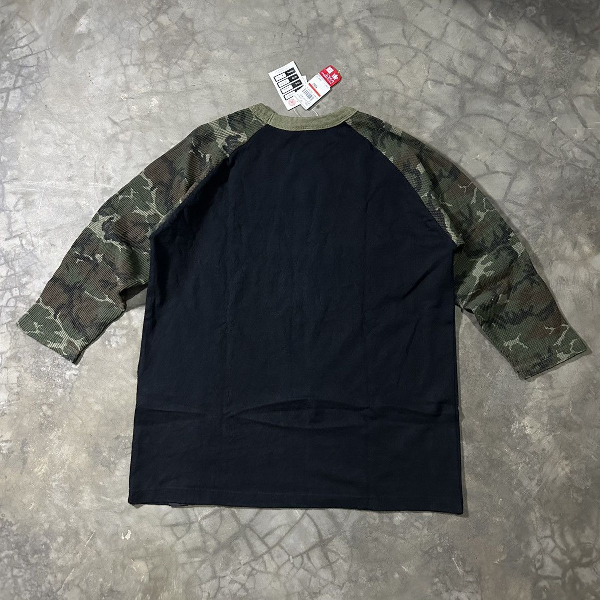 Japanese Brand DJ FREE TRIBAL DESIGN POEM REGLAN CAMO LONGSLEEVE Size US L / EU 52-54 / 3 - 8 Thumbnail